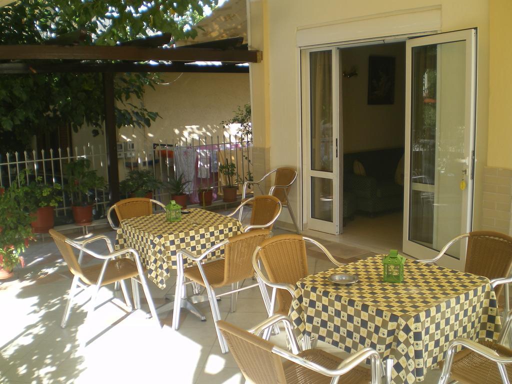 Hotel Ion Kamena Vourla Dış mekan fotoğraf