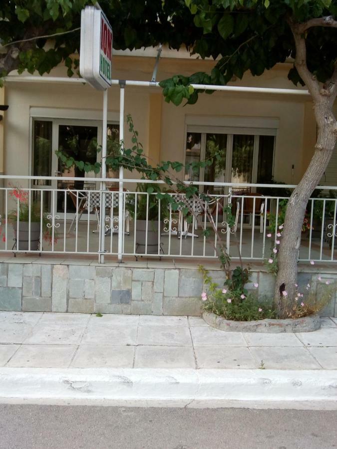 Hotel Ion Kamena Vourla Dış mekan fotoğraf